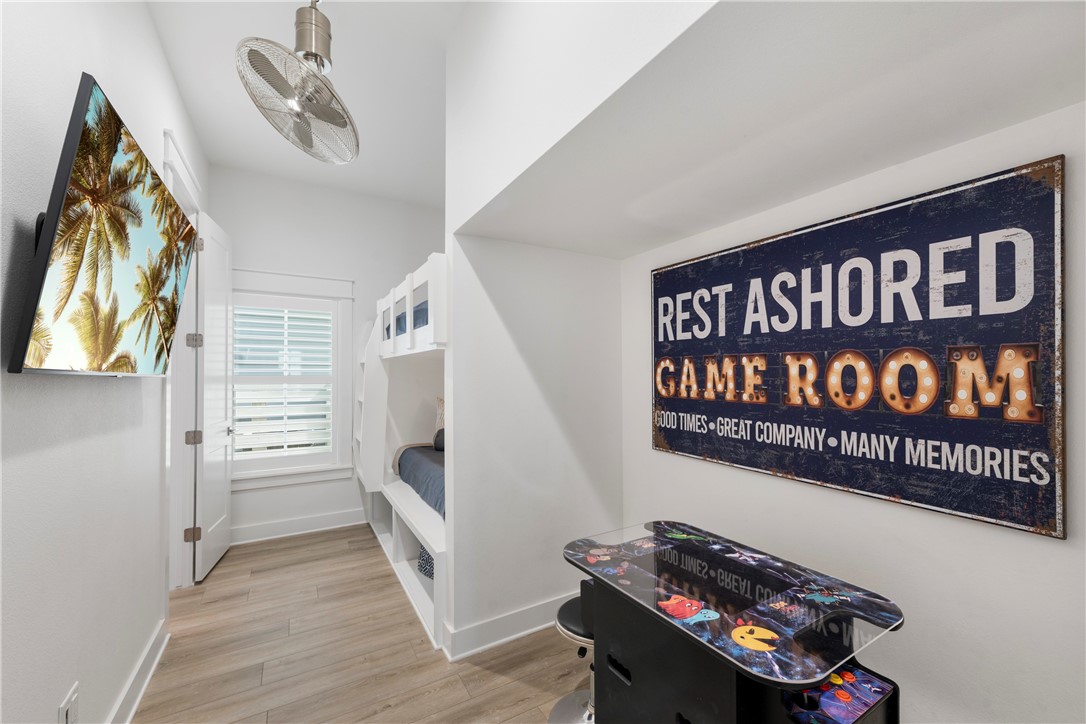 204 Round Road Property Photo 8