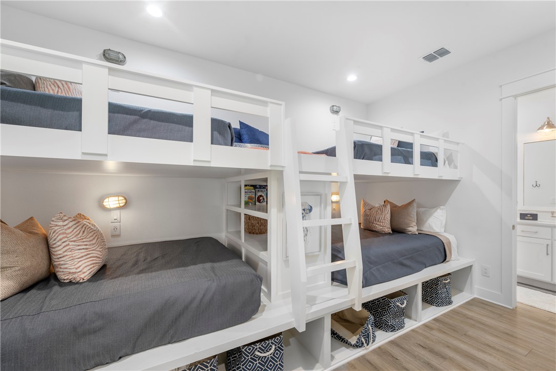 204 Round Road Property Photo 9