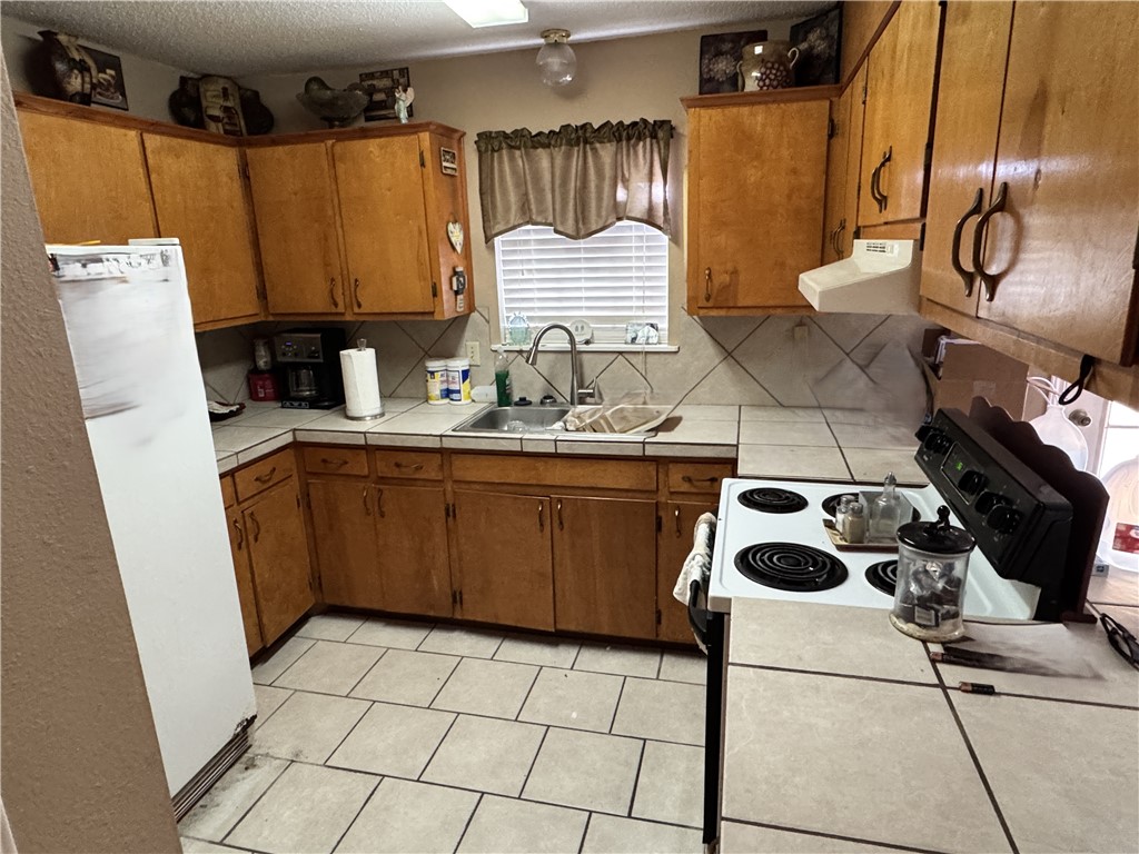 1800 Hackberry St Property Photo 7