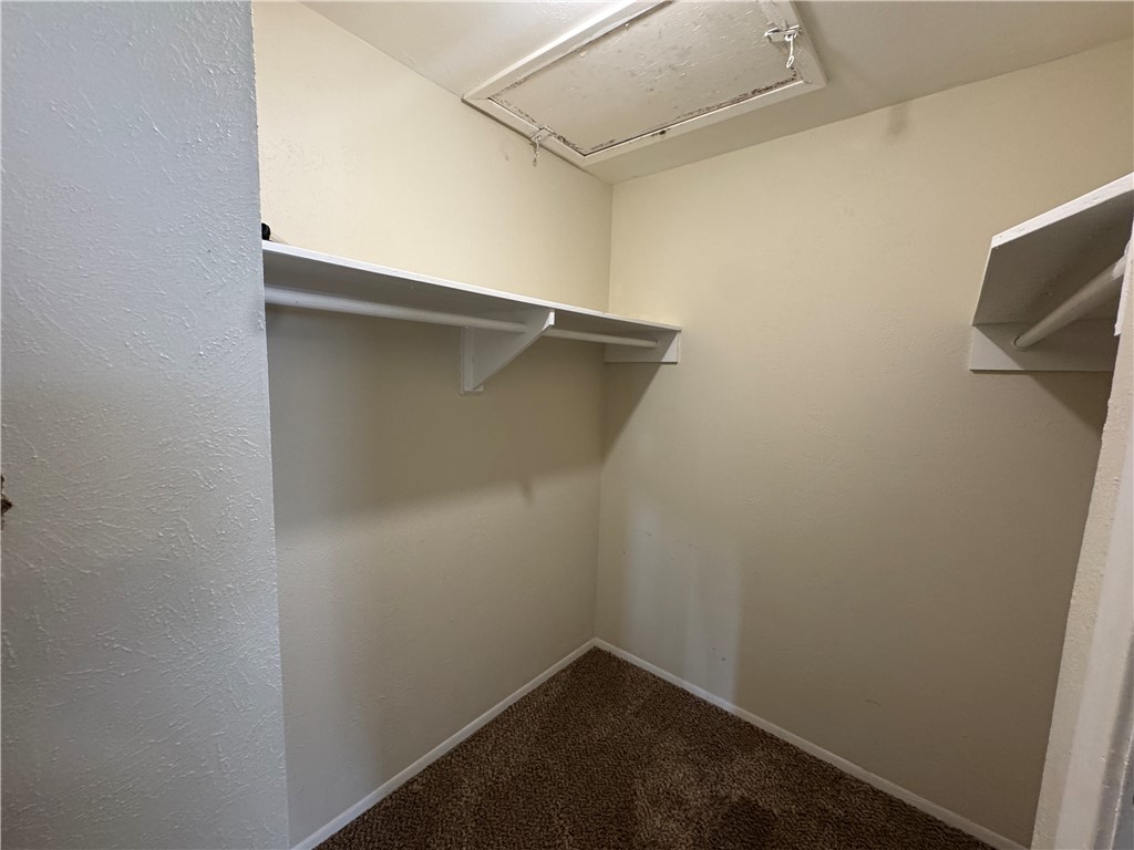 1915 Hidden Way Property Photo 9