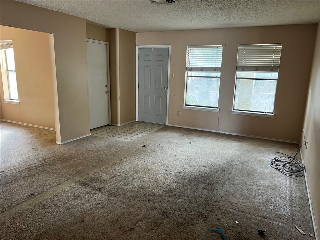 4401 River Valley Dr 206 Property Photo 6