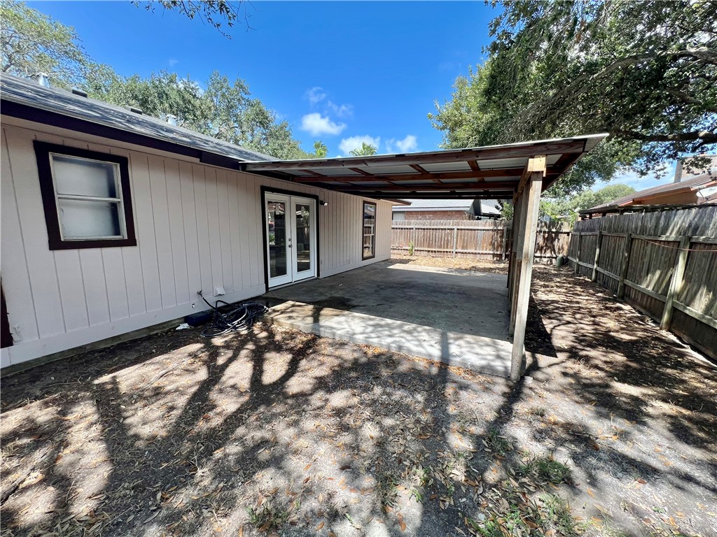 5914 Flagstaff Dr Property Photo 2