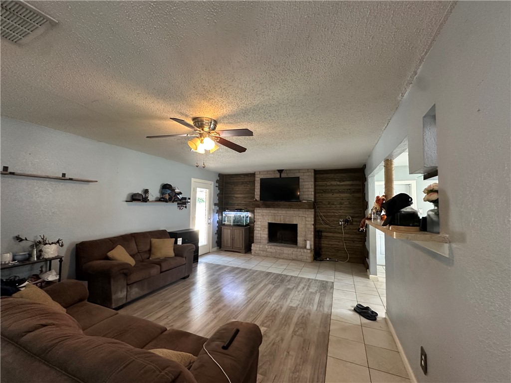 1603 Cheyenne St Property Photo 4