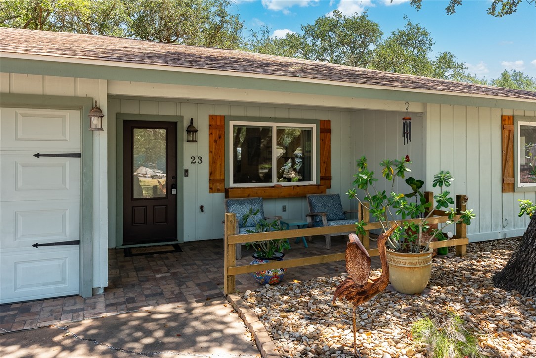 23 S Lake Dr Property Photo 3