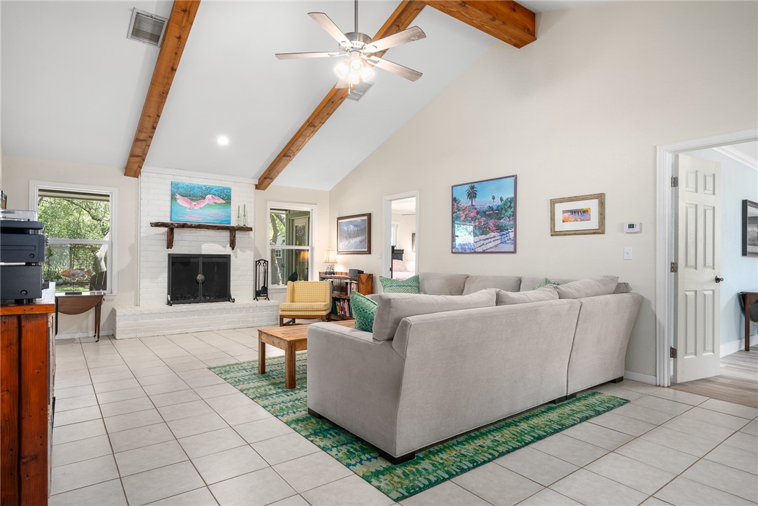 23 S Lake Dr Property Photo 6