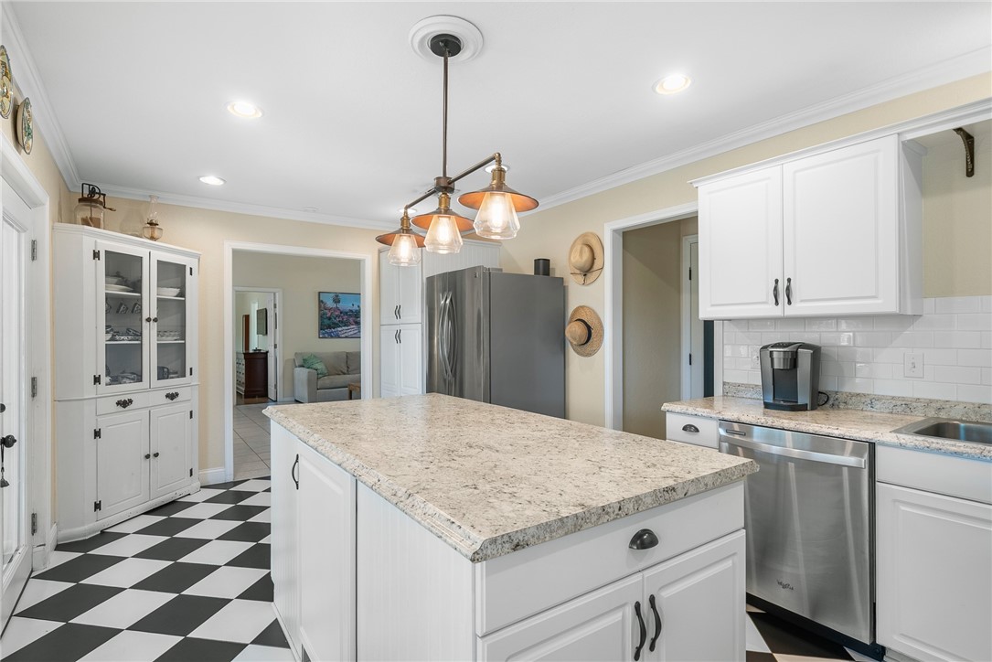 23 S Lake Dr Property Photo 14