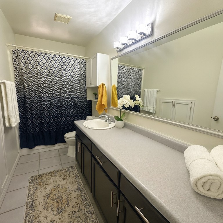 527 Steart St Property Photo 17