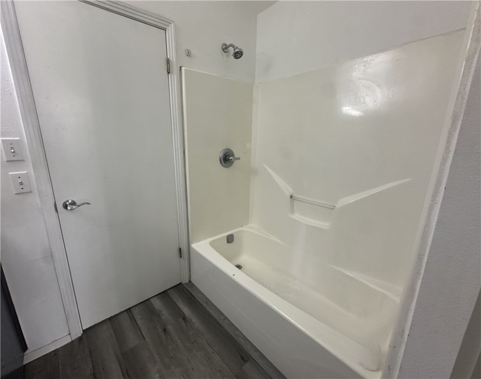 527 Steart St Property Photo 26