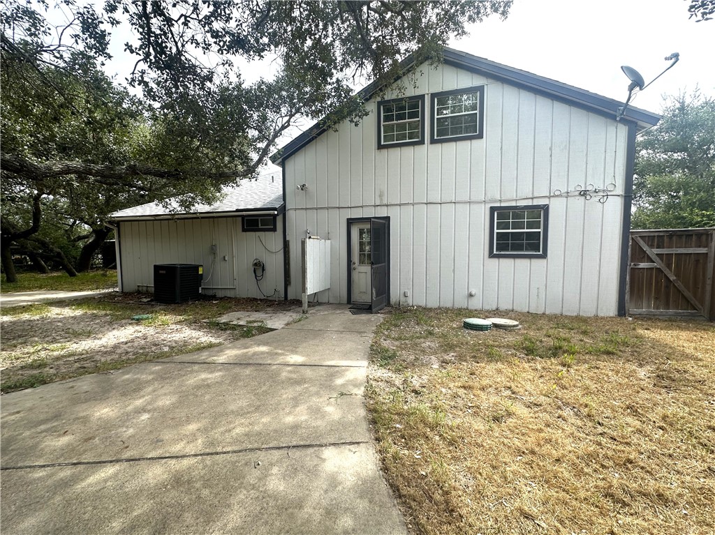 527 Steart St Property Photo 27