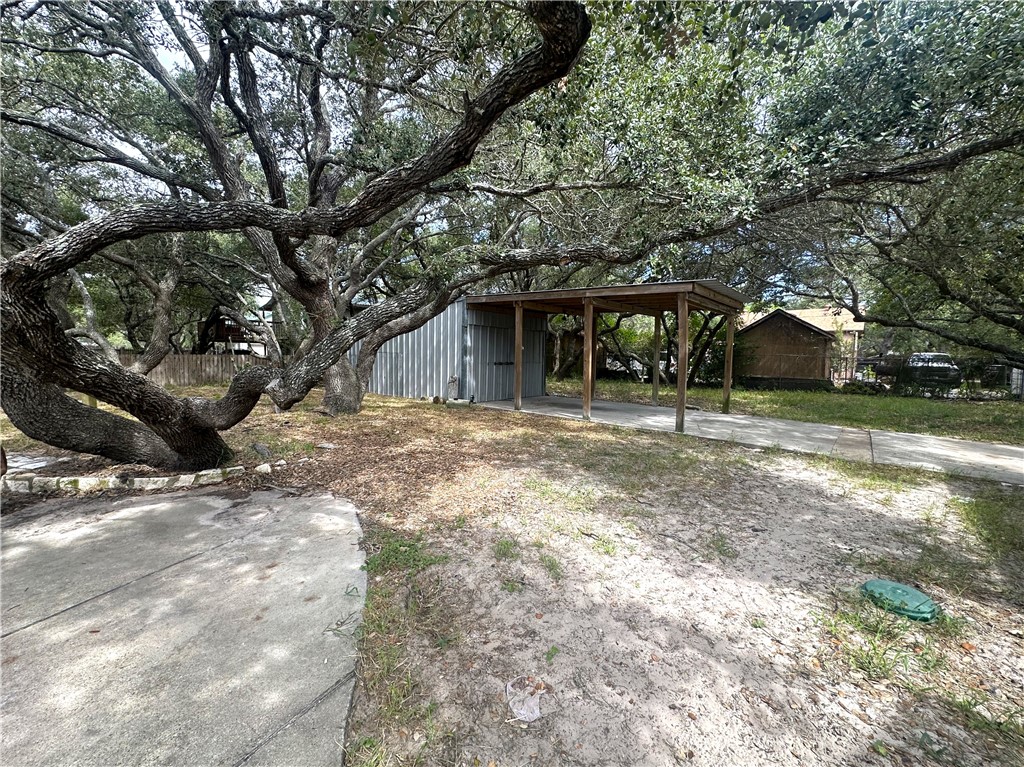 527 Steart St Property Photo 29