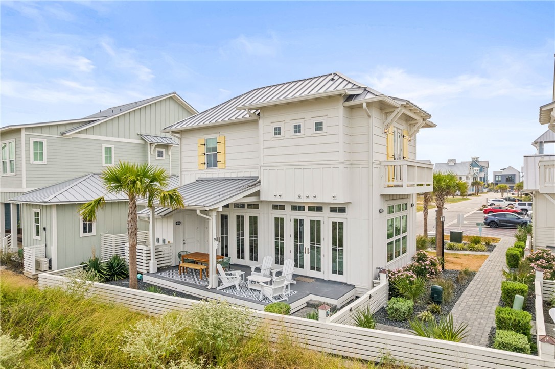 673 Center Square South 9 Property Photo 1