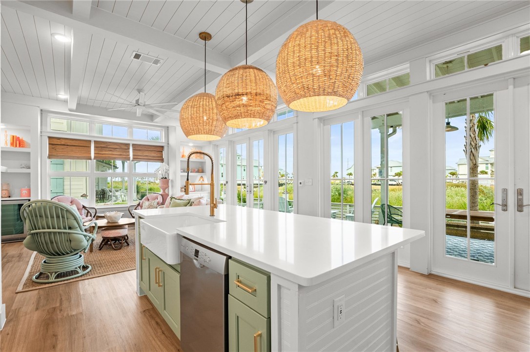 673 Center Square South 9 Property Photo 2