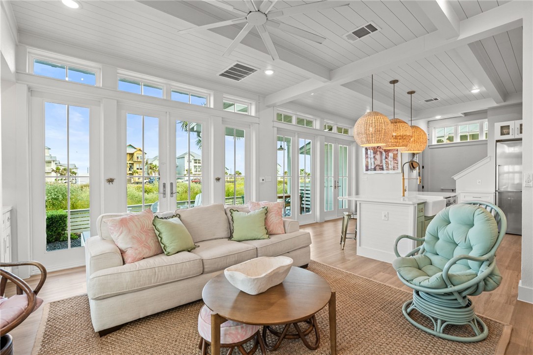 673 Center Square South 9 Property Photo 3