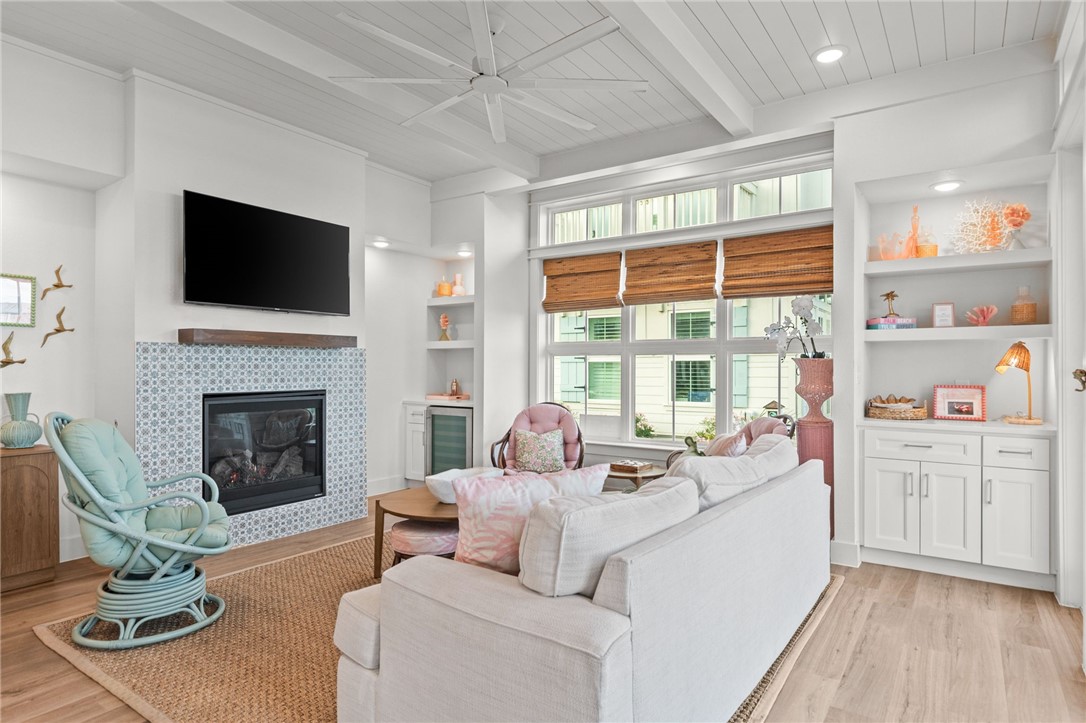 673 Center Square South 9 Property Photo 5