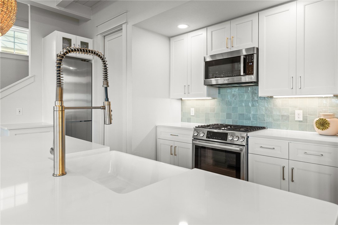 673 Center Square South 9 Property Photo 11