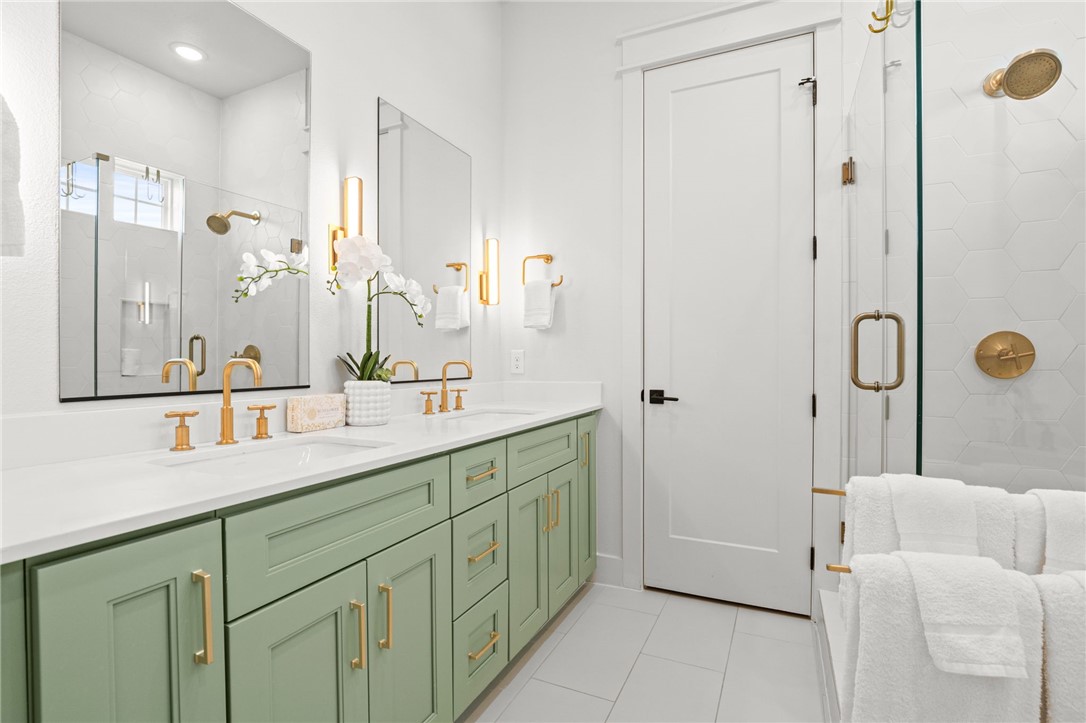 673 Center Square South 9 Property Photo 19