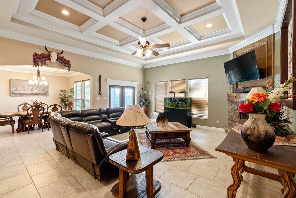 8234 Merlin Pl Property Photo 4