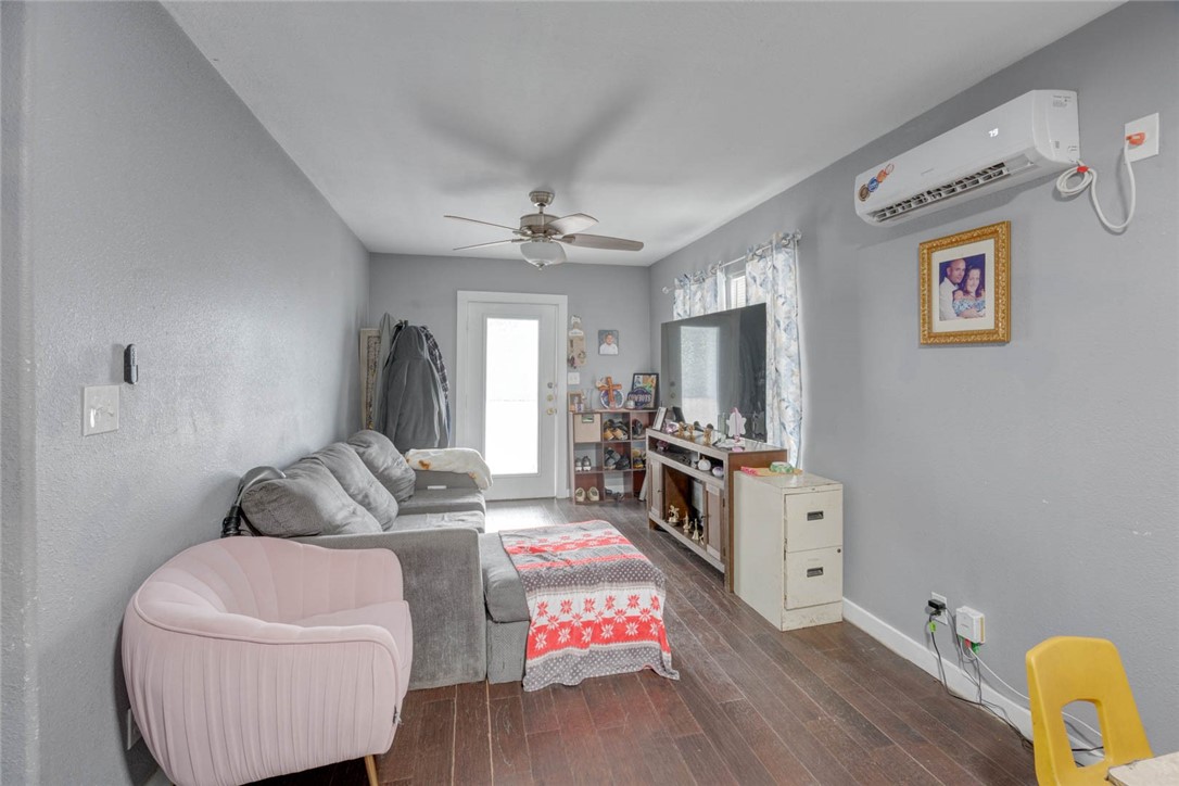 9038 Stock Dr Property Photo 7