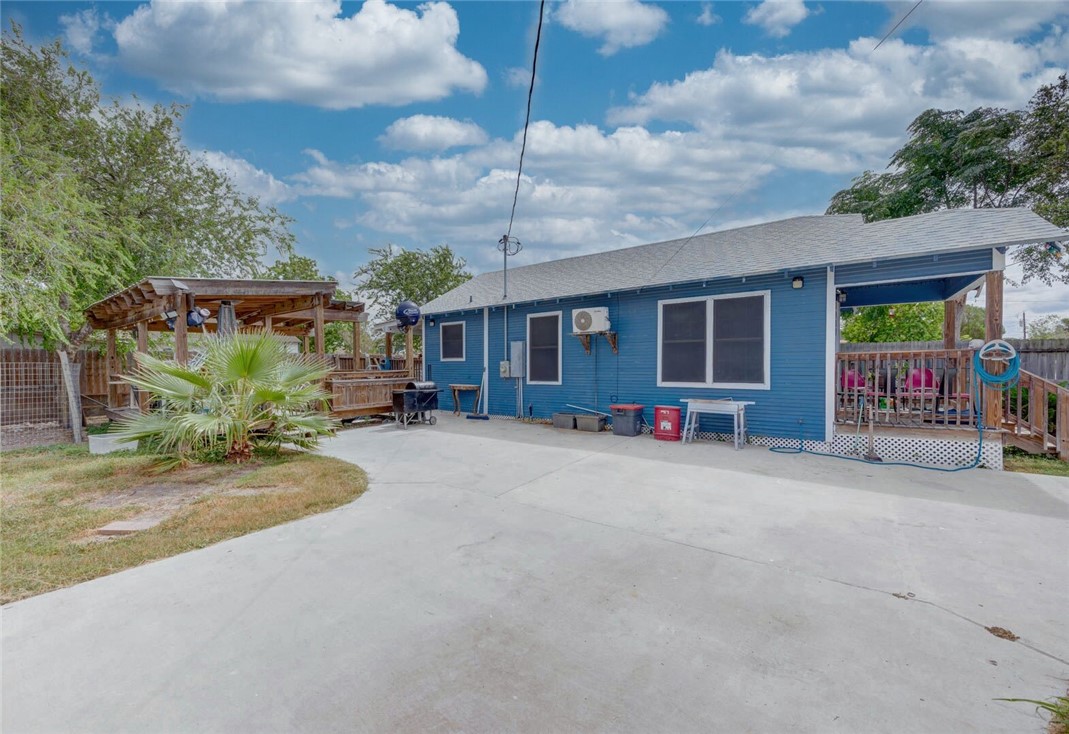 9038 Stock Dr Property Photo 16