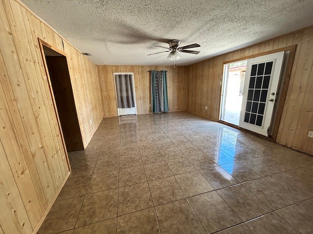 1200 S Santa Rosa St Property Photo 3