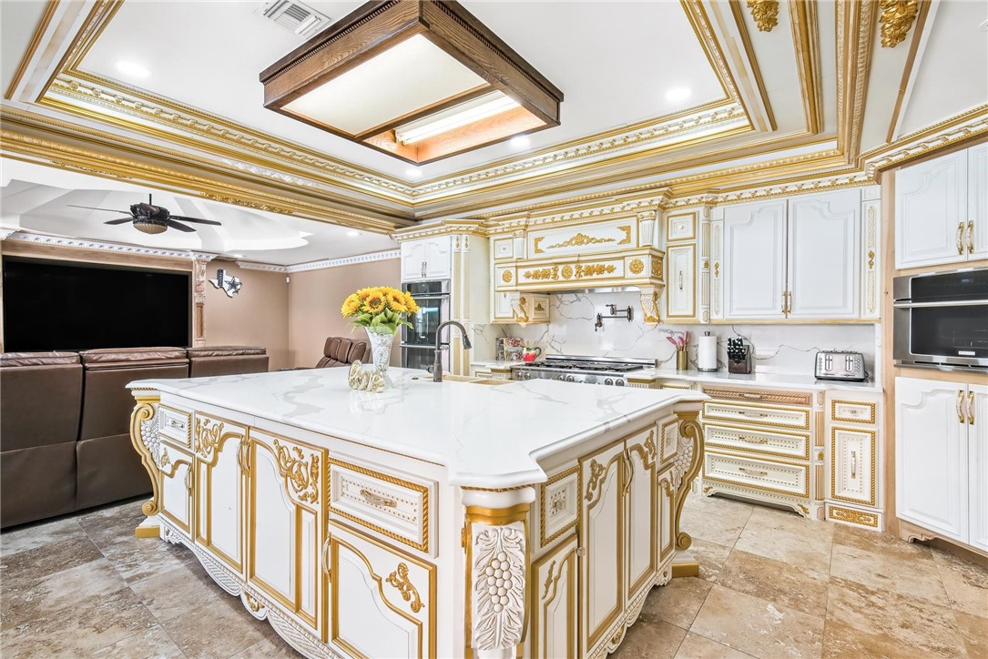 221 W Sage Property Photo 16