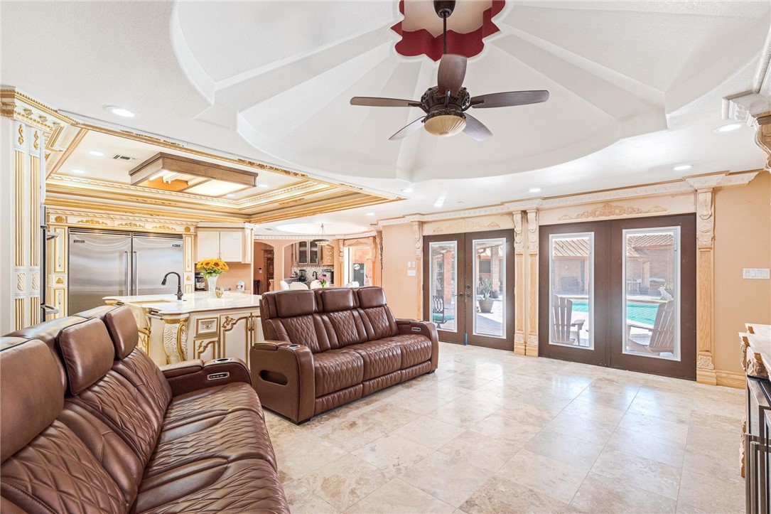 221 W Sage Property Photo 19