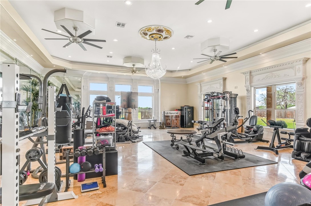 221 W Sage Property Photo 29