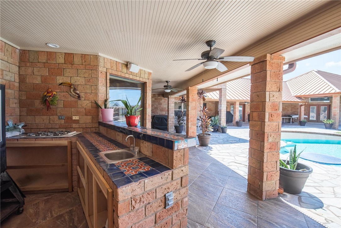 221 W Sage Property Photo 30