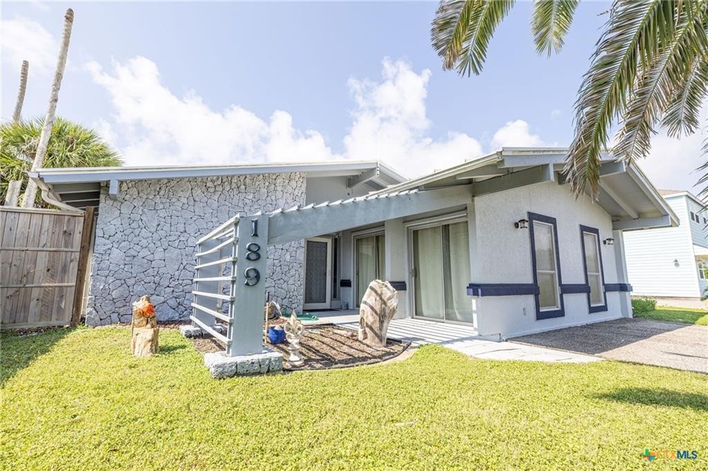 189 Driftwood Dr Property Photo 1