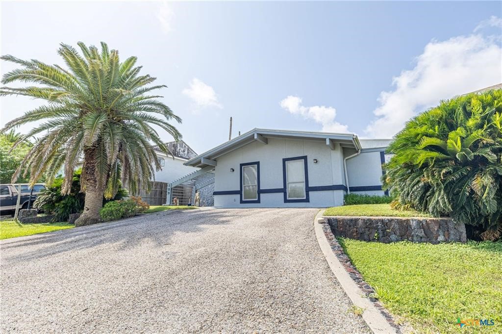 189 Driftwood Dr Property Photo 2