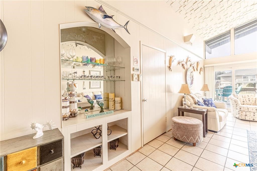 189 Driftwood Dr Property Photo 6