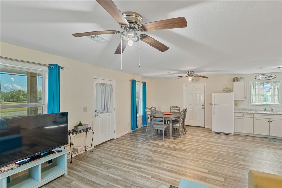 118 Coral Dr Property Photo 6