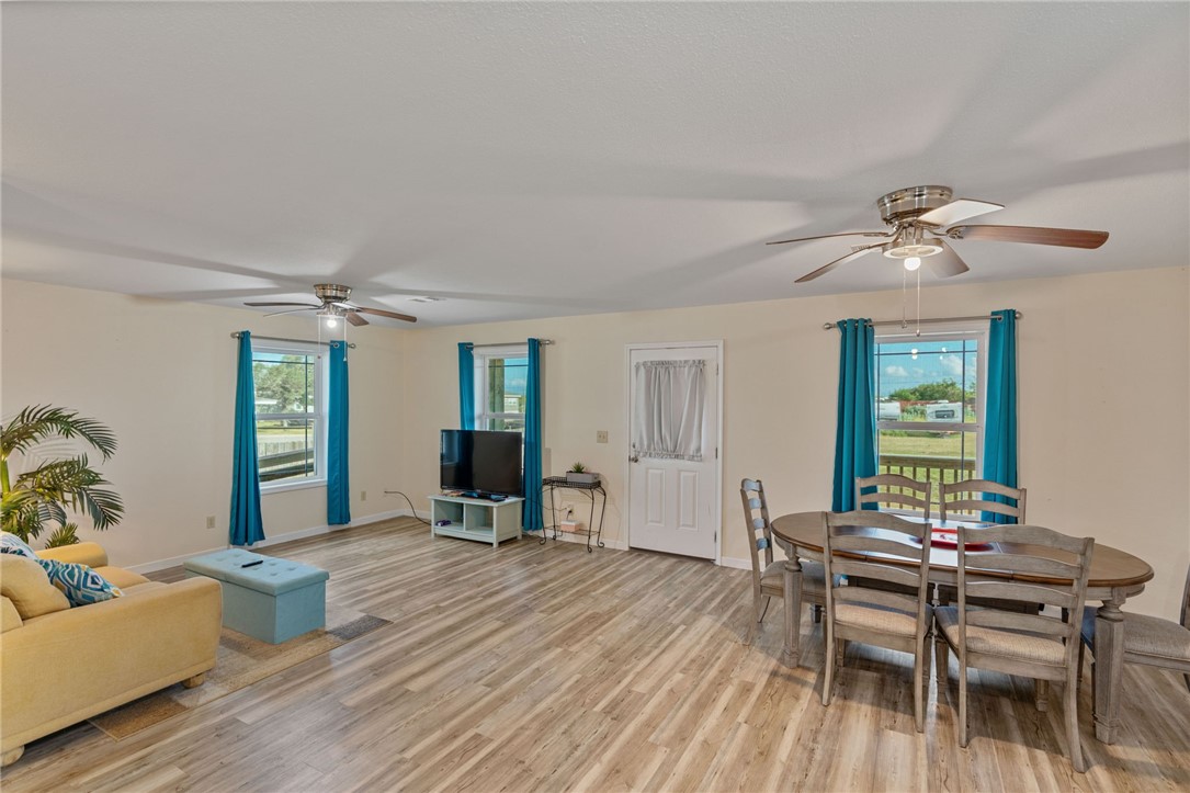 118 Coral Dr Property Photo 7