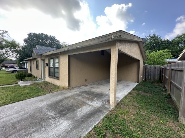 1014 E Huntington St Property Photo 3