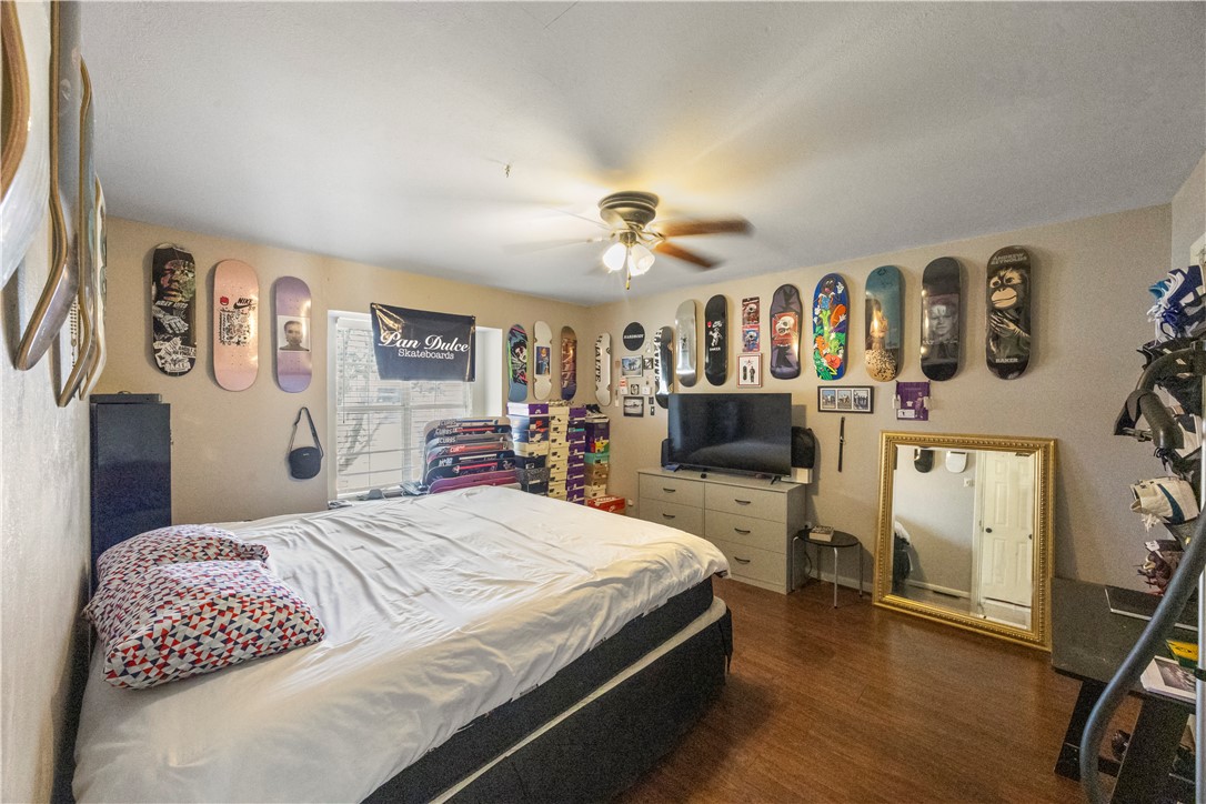 224 Pecos St Property Photo 3