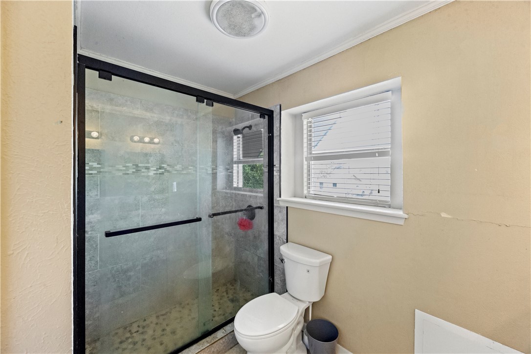 224 Pecos St Property Photo 11