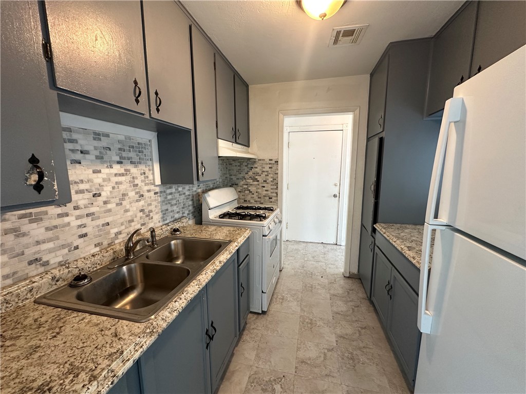 113 Lee Ave Property Photo 4