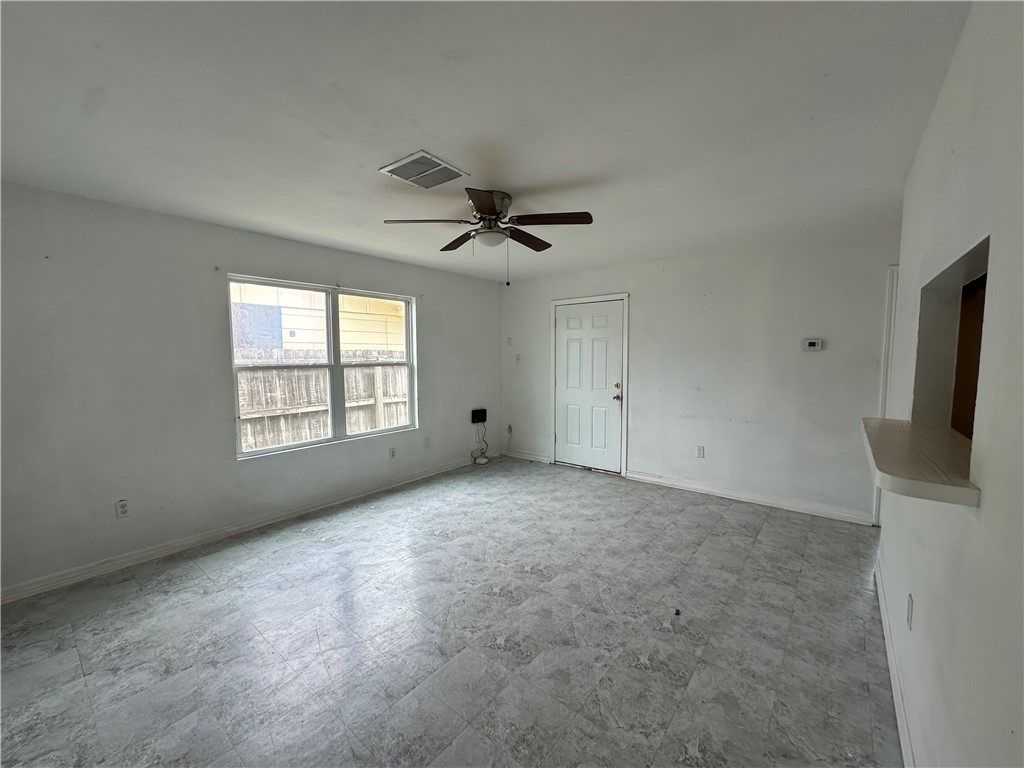 113 Lee Ave Property Photo 5