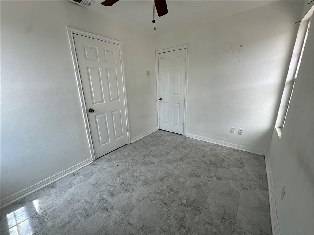 113 Lee Ave Property Photo 8