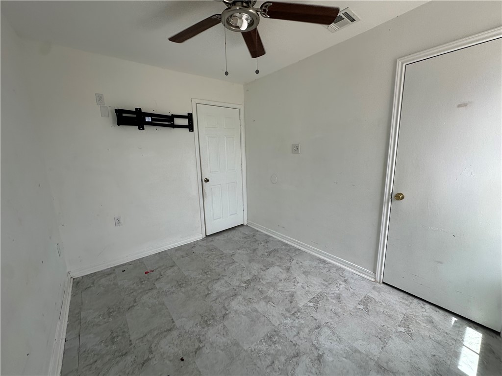 113 Lee Ave Property Photo 19