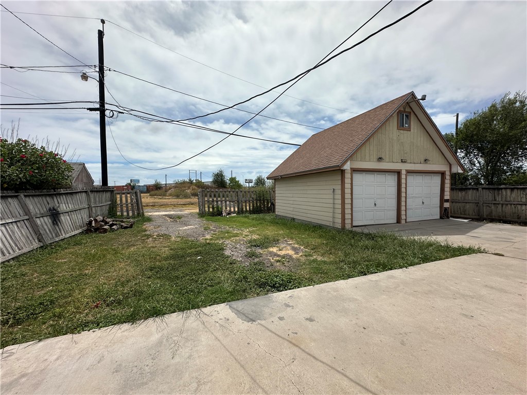 113 Lee Ave Property Photo 20