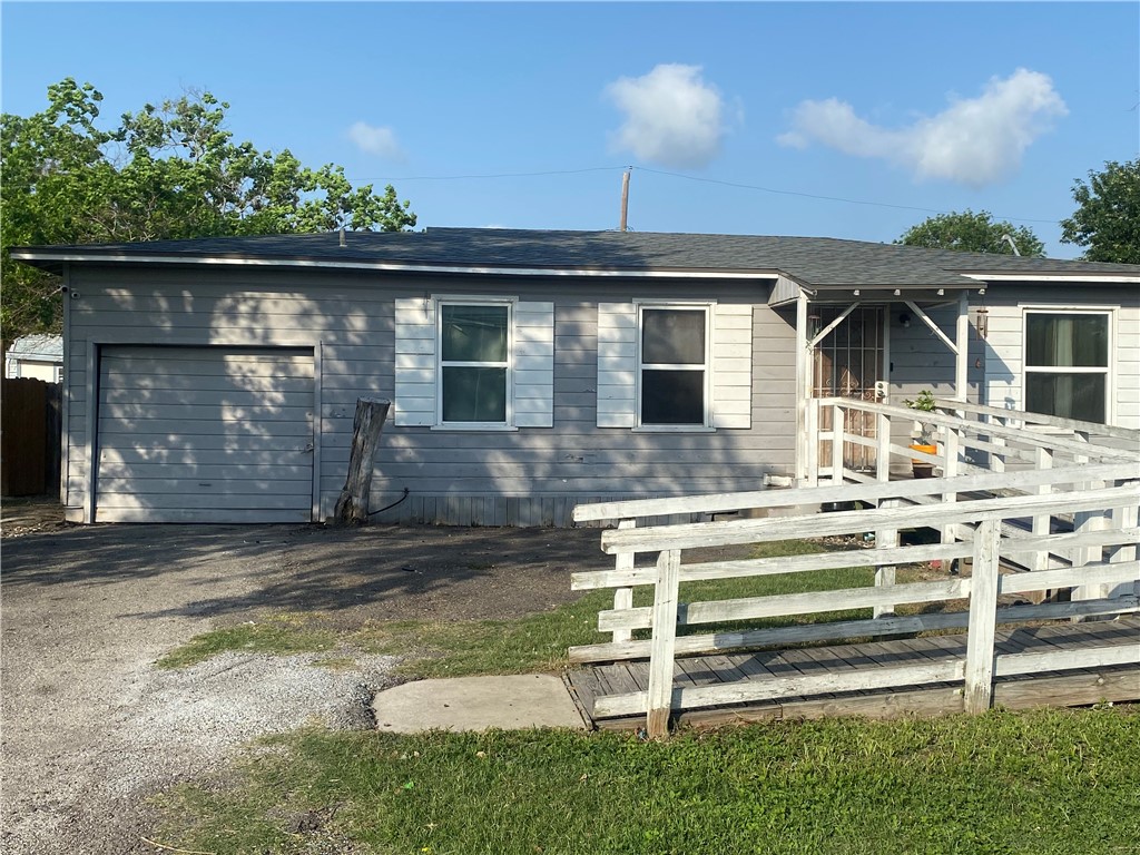 3014 Daytona Dr Property Photo 3