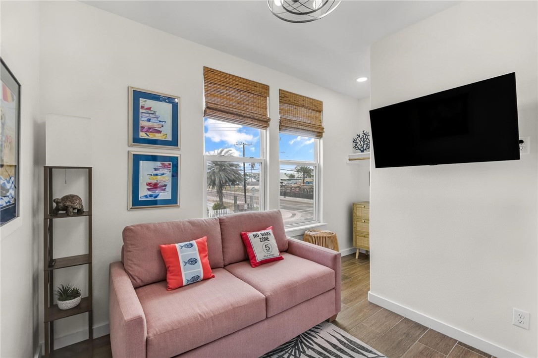 603 E Avenue G 103 Property Photo 4