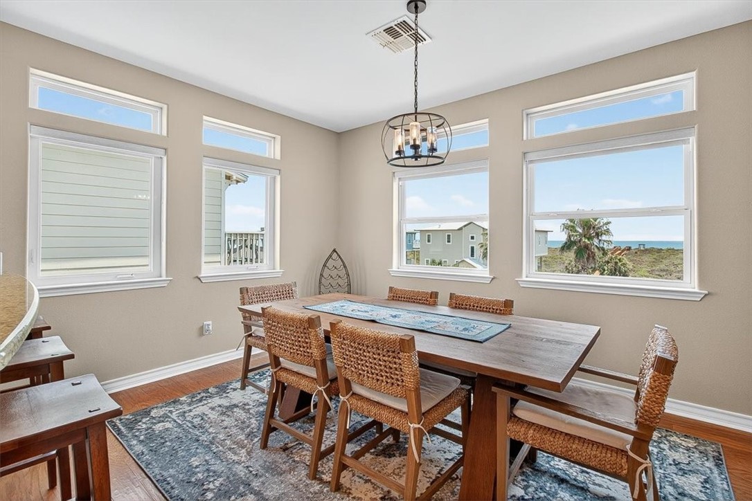 853 Oceanside Dr Property Photo 10