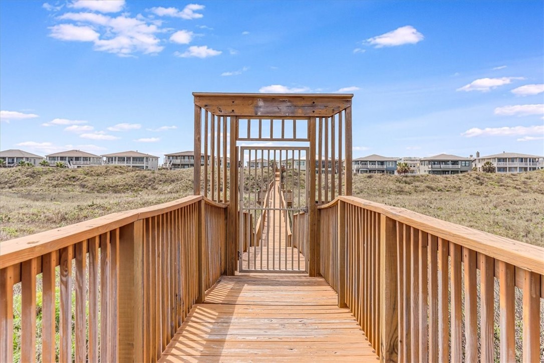 853 Oceanside Dr Property Photo 37