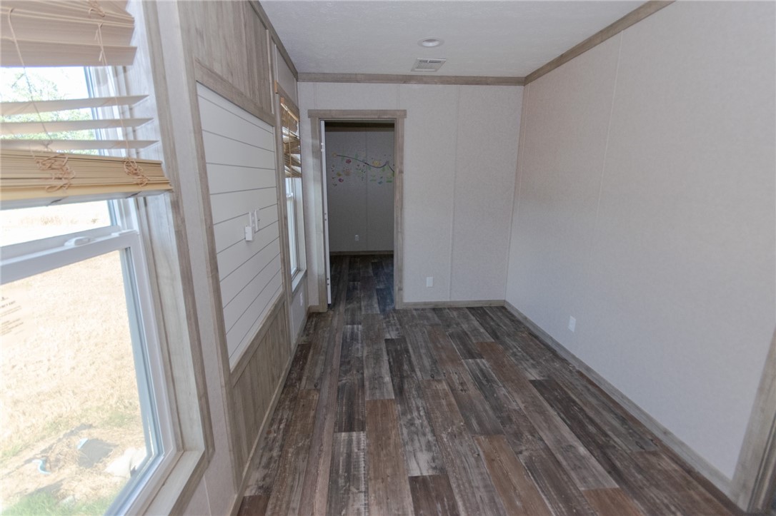 210 Ashby St Property Photo 6