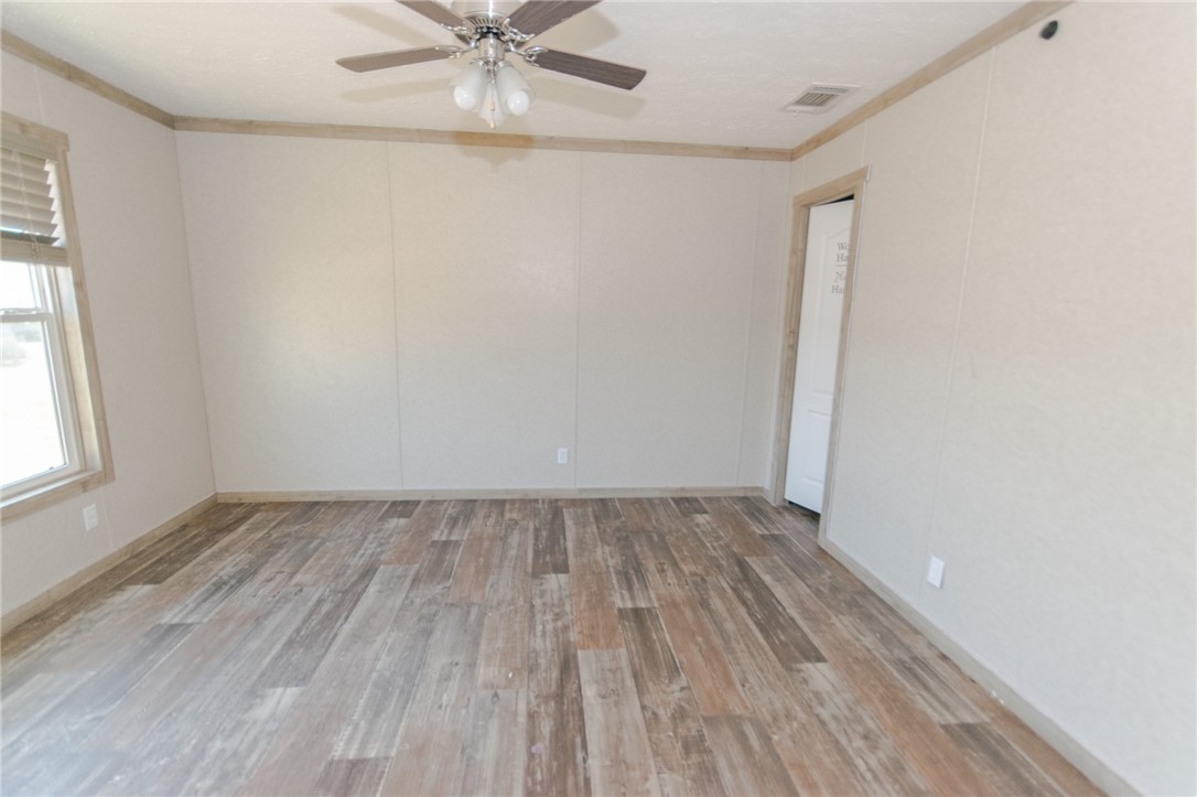 210 Ashby St Property Photo 14