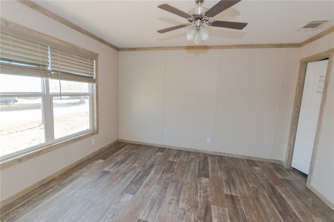 210 Ashby St Property Photo 15