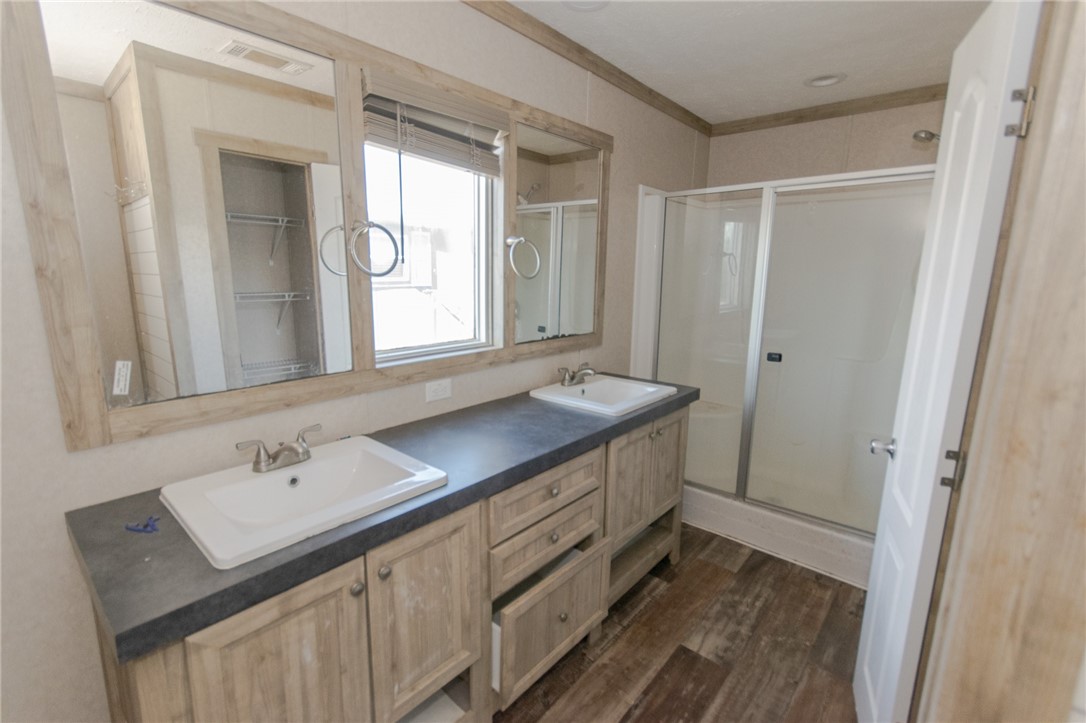 210 Ashby St Property Photo 16