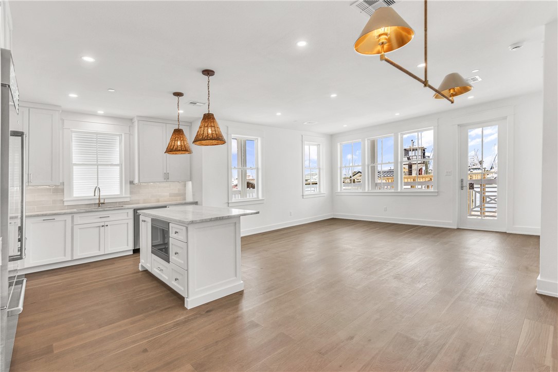 136 W Cotter Ave 6 Property Photo 4